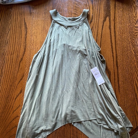 AE Soft & Sexy Halter Tank Top - Picture 4 of 6